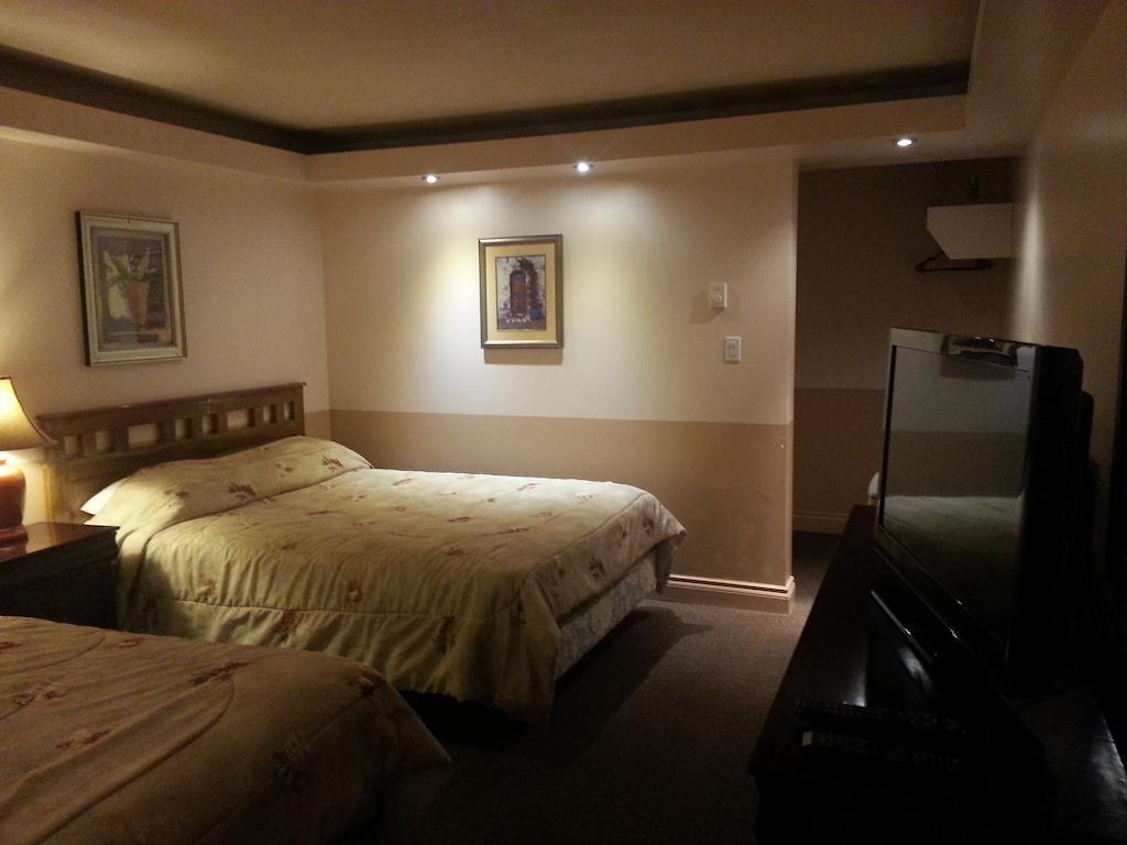 Traveller'S Inn Довсон-Крік Екстер'єр фото